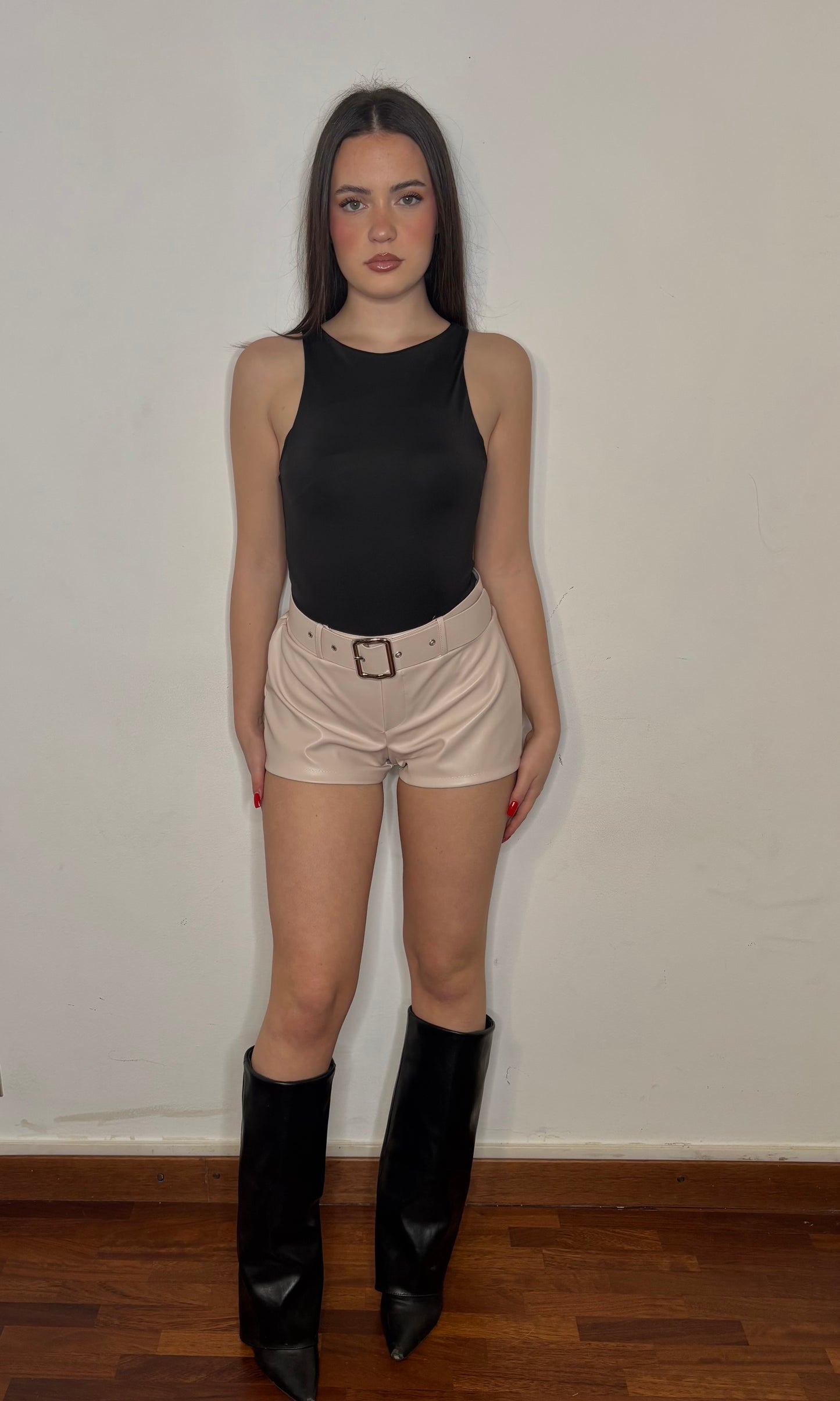 Shorts eco-pelle cintura