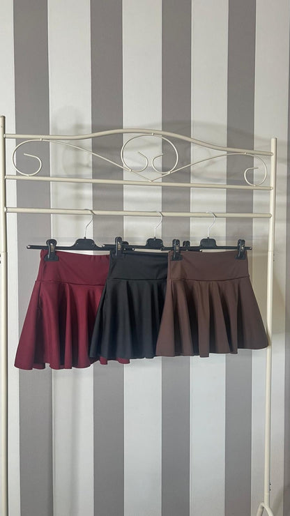 Gonna con pantaloncino